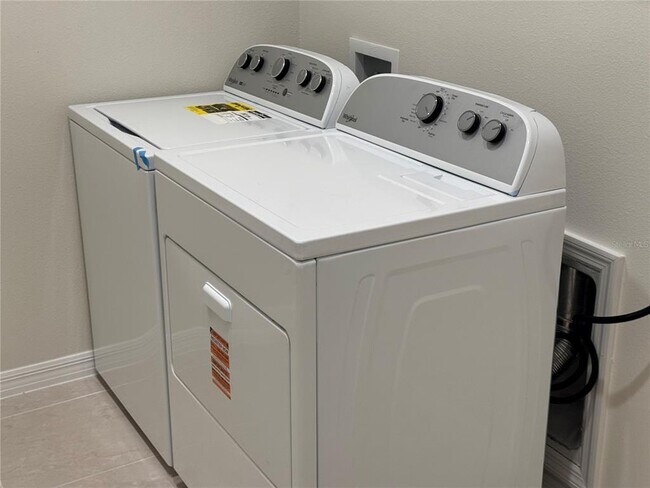 Building Photo - 5514 Banyan Bay Rd