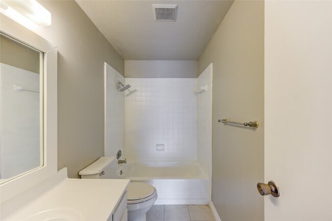 Building Photo - 6500 Sands Point Dr