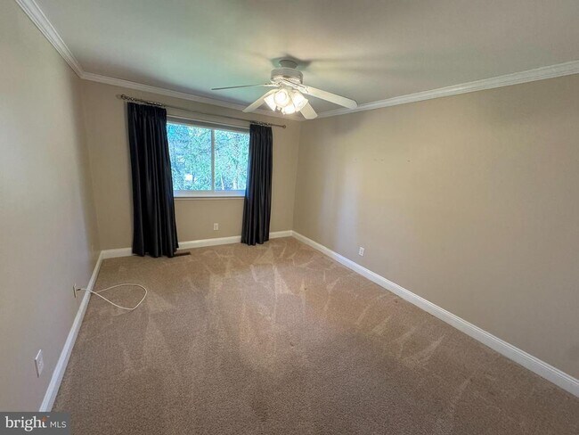 Building Photo - 1002 Worthington Dr