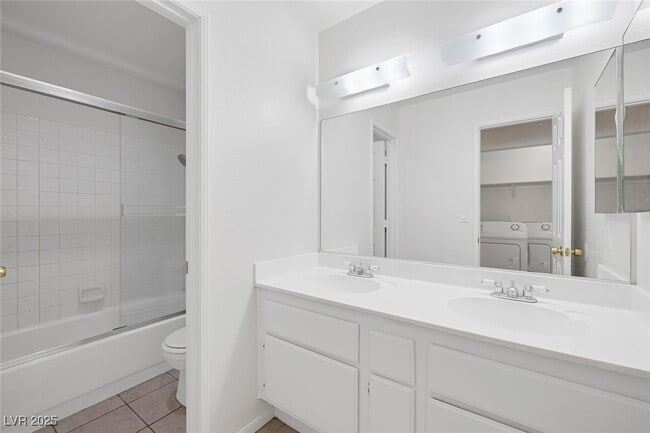 Building Photo - 1701 Duarte Dr