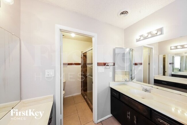 Building Photo - 4923 W Larkspur Dr