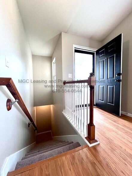 Building Photo - 8426 N Ava Ave