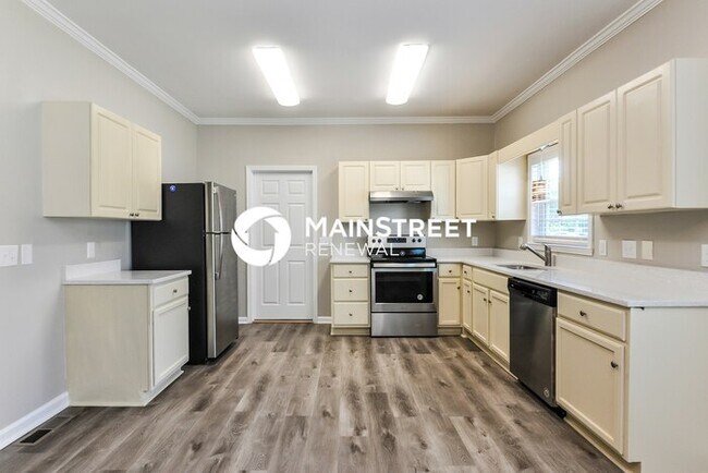 Building Photo - 4 Bedroom Pet-Friendly Home in Smithfield,...