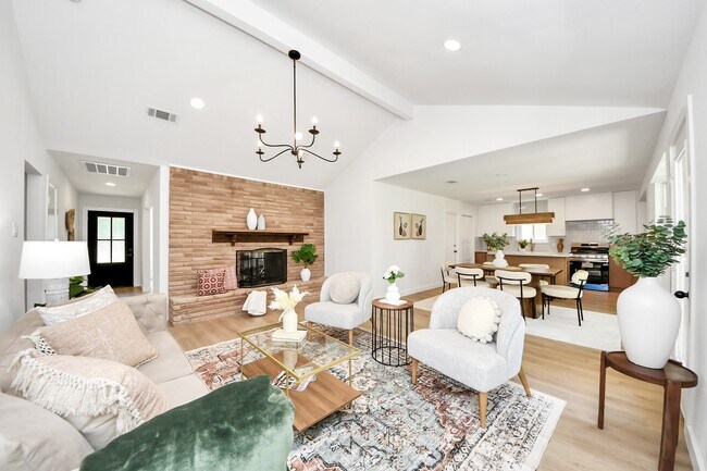 Building Photo - 5946 Willowbend Blvd