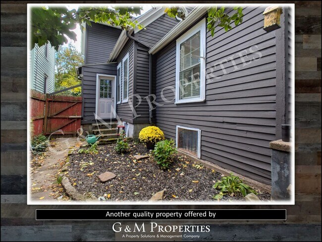 Building Photo - 3-Bedroom Rental Home: South Wedge Neighborhood!