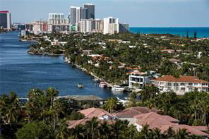 Building Photo - 19857 Collins Ave