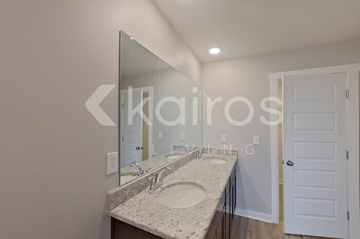 Building Photo - 7210 Chatfield Wy NW