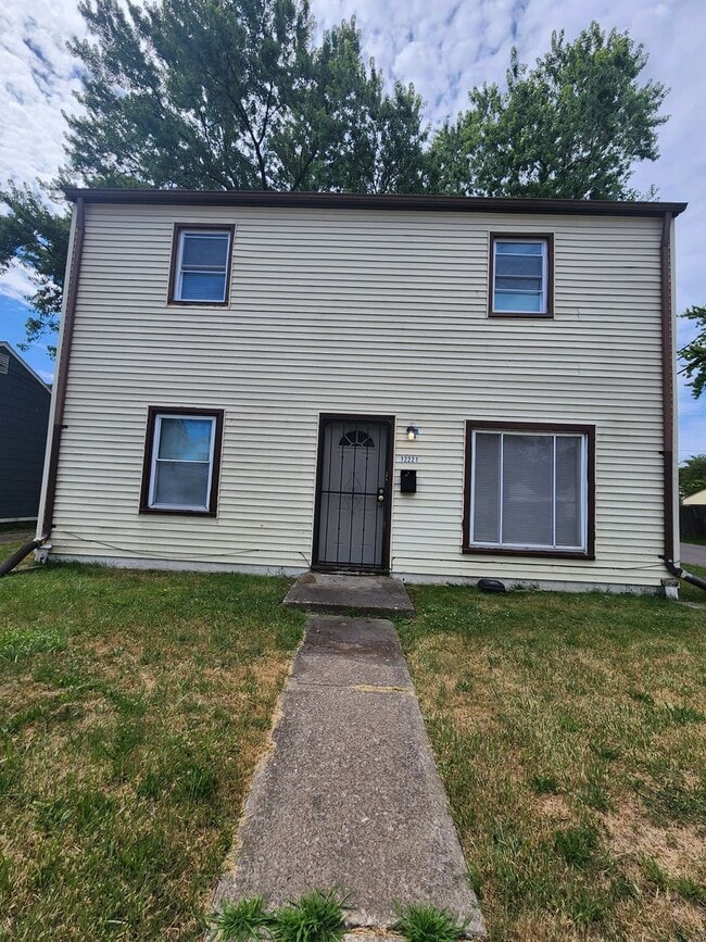 Primary Photo - 4 Bedroom Clean House For Rent