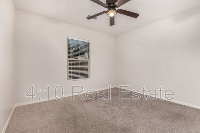 Building Photo - 142 W Impala Dr
