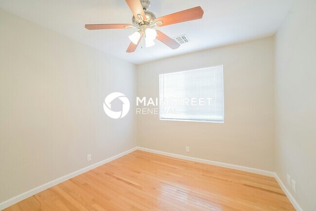 Building Photo - 4 Bedroom Pet-Friendly Home in Peoria, AZ with Main Street Renewal