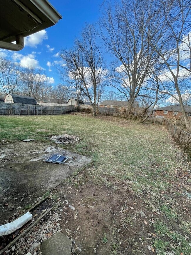 Building Photo - 416 Garden Park Dr