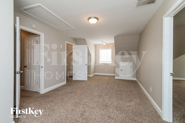 Building Photo - 2231 Whetstone Dr