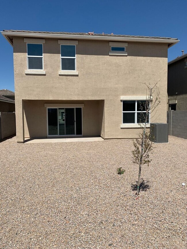 Building Photo - 4 Bedroom 2.5 Bathroom 2 Story Single Family Home