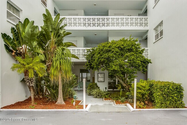 Building Photo - 4800 Ocean Beach Blvd