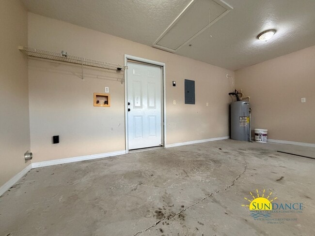 Building Photo - 201 Andalusia St