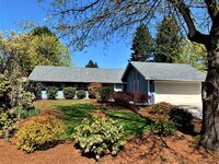 Building Photo - Desirable Cascade Park Location with Many ...