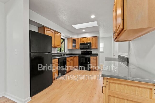 Building Photo - 924 Tradewind Dr