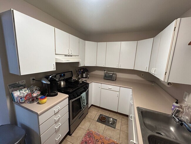 Building Photo - Peregrine 128