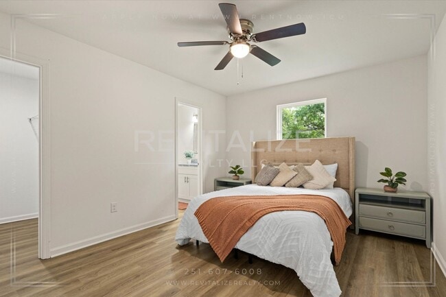 Building Photo - A Must-See Brand New 4 Bed/2 Bath Home wit...