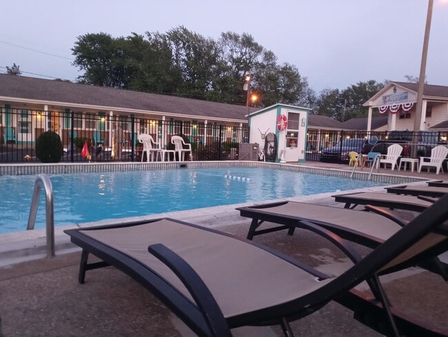 Building Photo - Riviera Motel