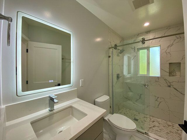 Building Photo - 3207 W 3rd St