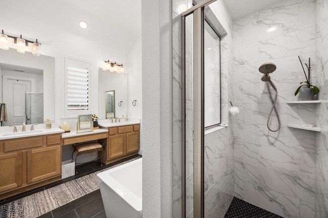 Building Photo - 17910 McClary Cardinal Dr