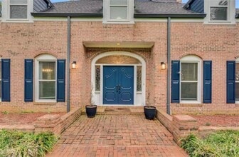 Building Photo - 6043 Giles Rd