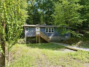 Building Photo - 56 Appleseed Rd
