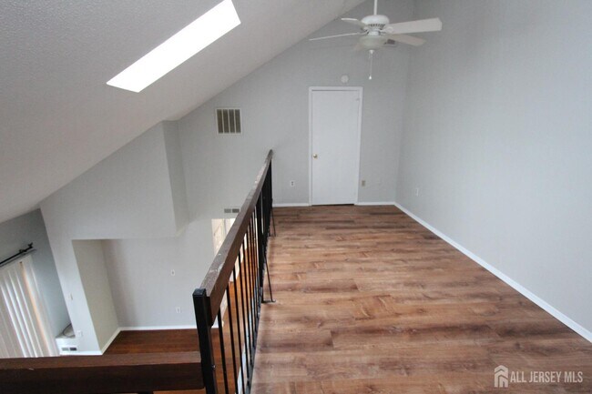 Building Photo - 2202 Aspen Dr