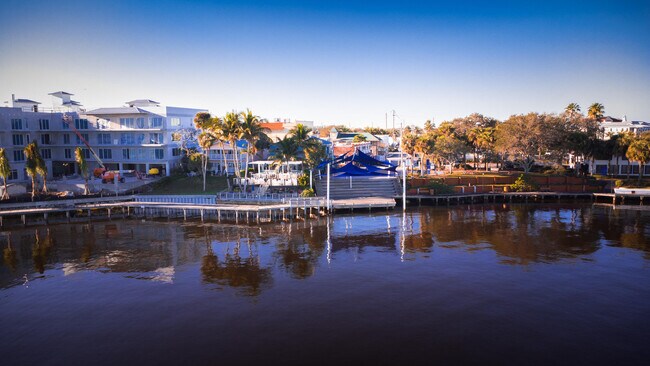 Building Photo - 1360 SW Albatross Way