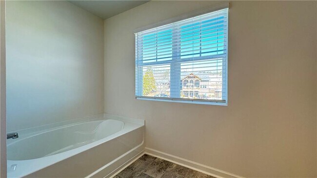 Building Photo - 100 Aspen Ct