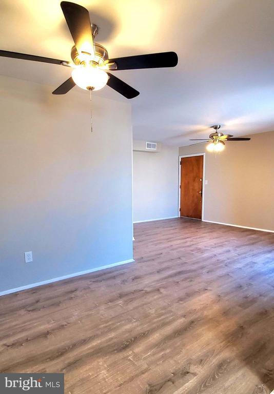 Building Photo - 311 W 4th St