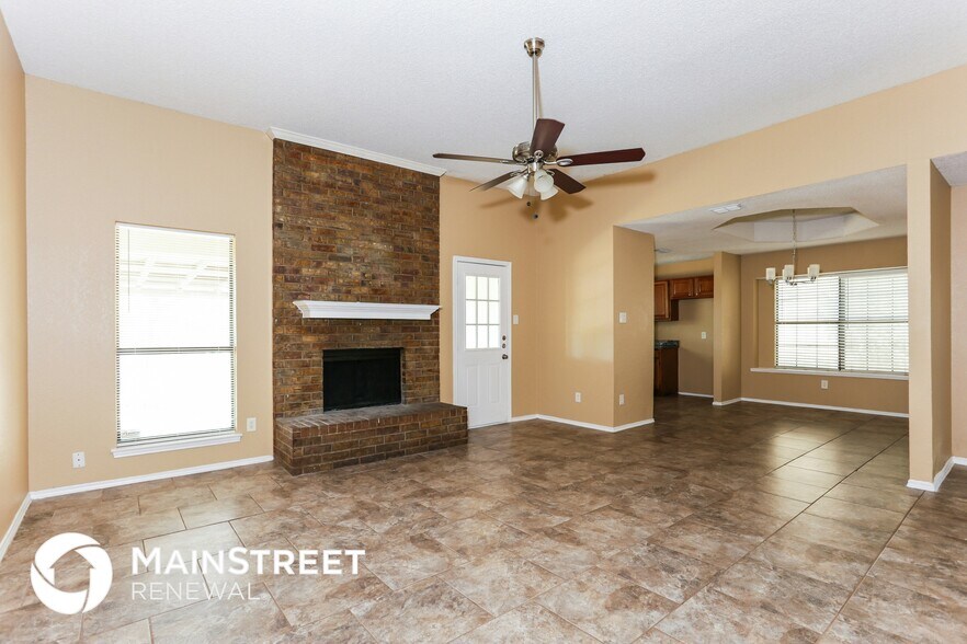 Building Photo - 1632 Hunting Green Dr