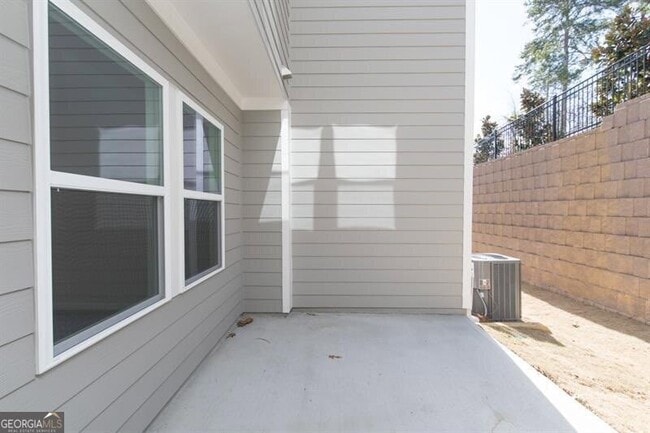 Building Photo - 1626 Lansing Bluff Walk