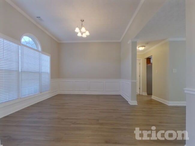 Building Photo - 1801 Fawn Ct