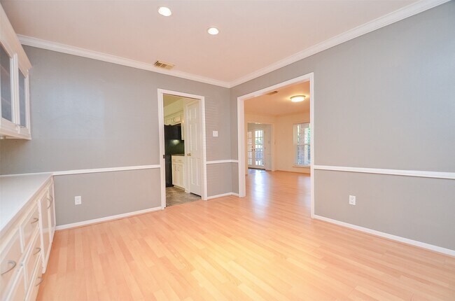 Building Photo - 710 S Fry Rd