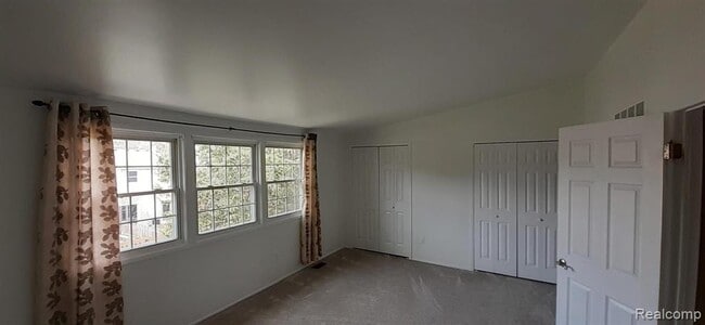 Building Photo - 5089 Buckingham Pl Dr