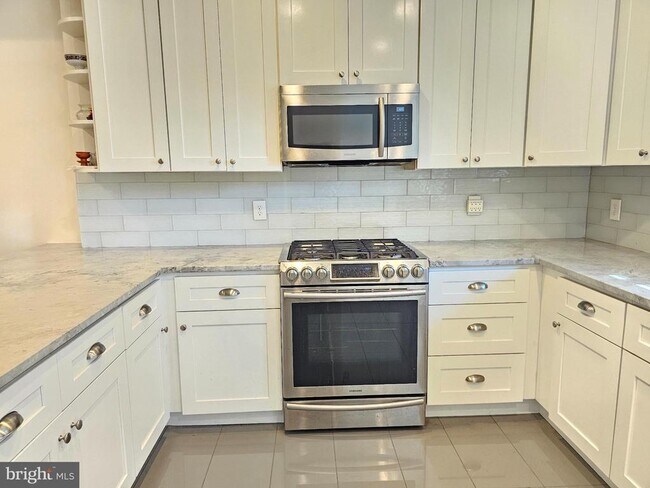 Building Photo - 1311 S St SE