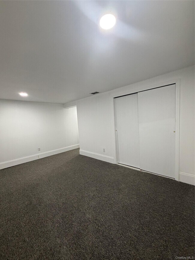 Building Photo - 3 Grand Haven Dr