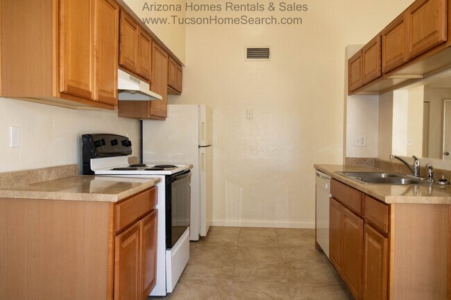 Building Photo - Kenyon Terrace Townhomes