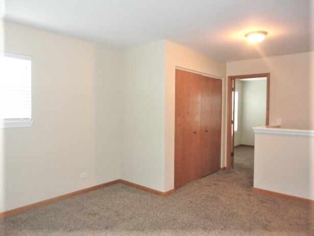Building Photo - 1217 Violet Ln