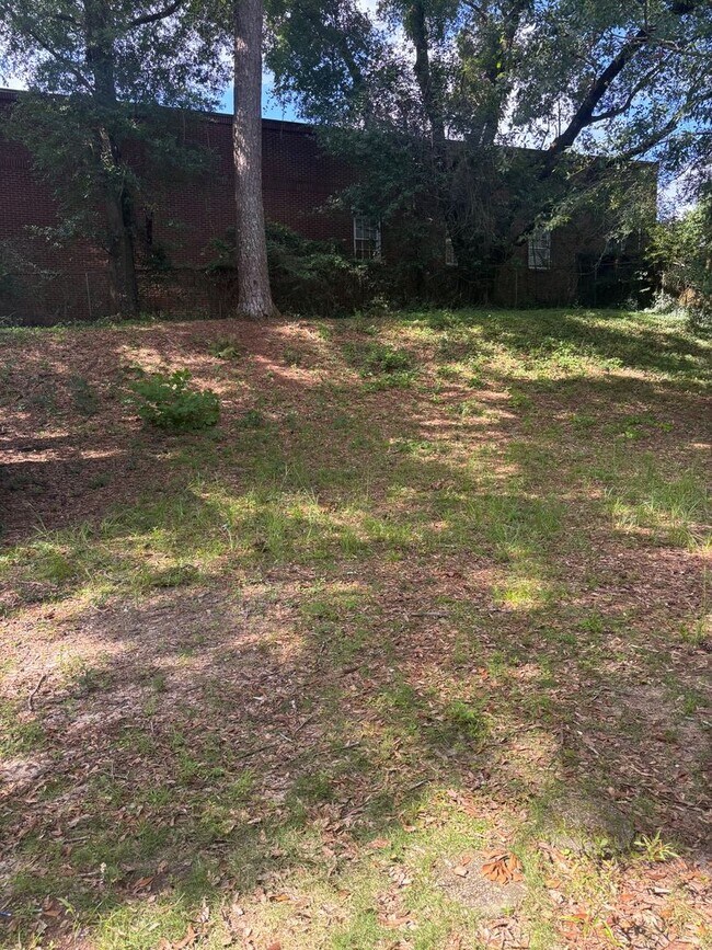 Building Photo - 4161 Yorkshire Ln