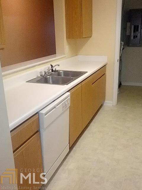 Building Photo - 7104 Fairington Village Dr