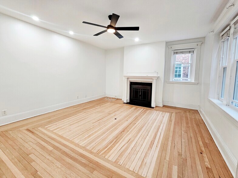 Building Photo - 1774 Beacon St