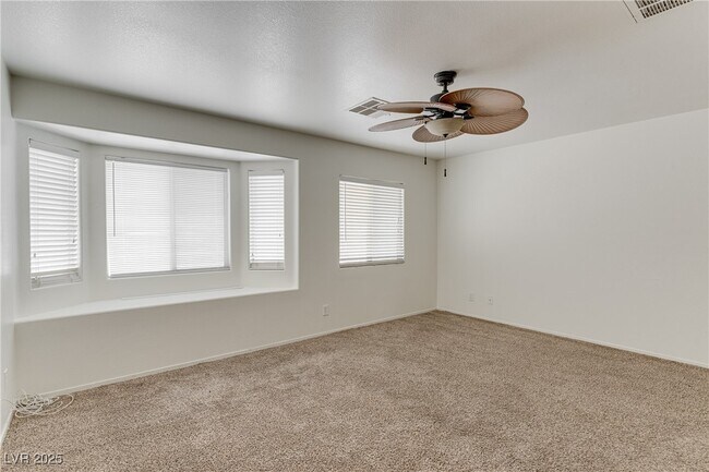 Building Photo - 10225 Clarks Creek St