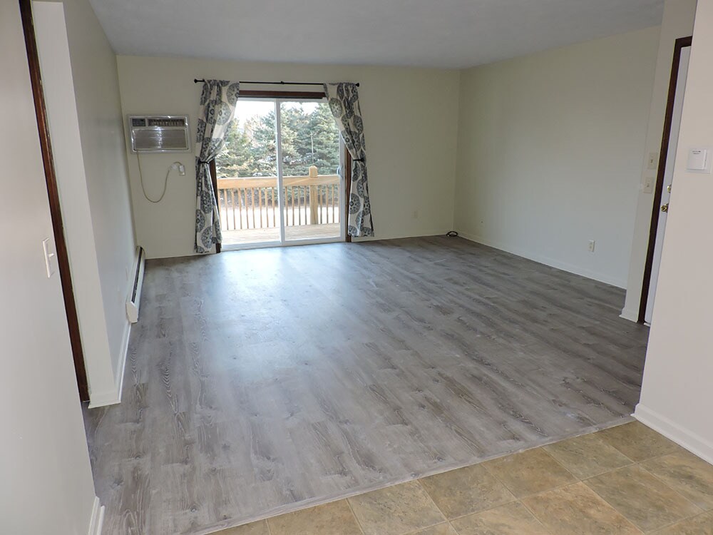 Building Photo - 6514 Bella Vista Dr NE