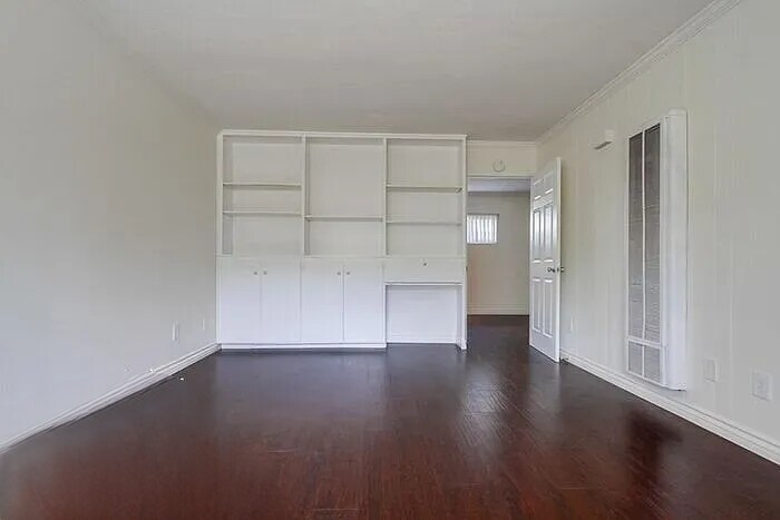 Building Photo - 3819 Wilson Ave