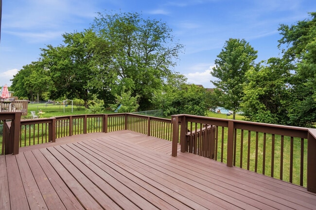Building Photo - 3749 Sugarberry Dr