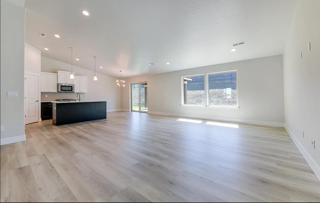 Building Photo - 10506 Silverbright Dr