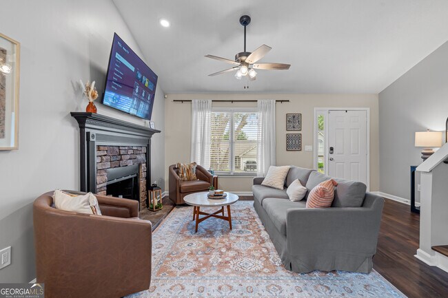 Building Photo - 13 Huntcliff Dr